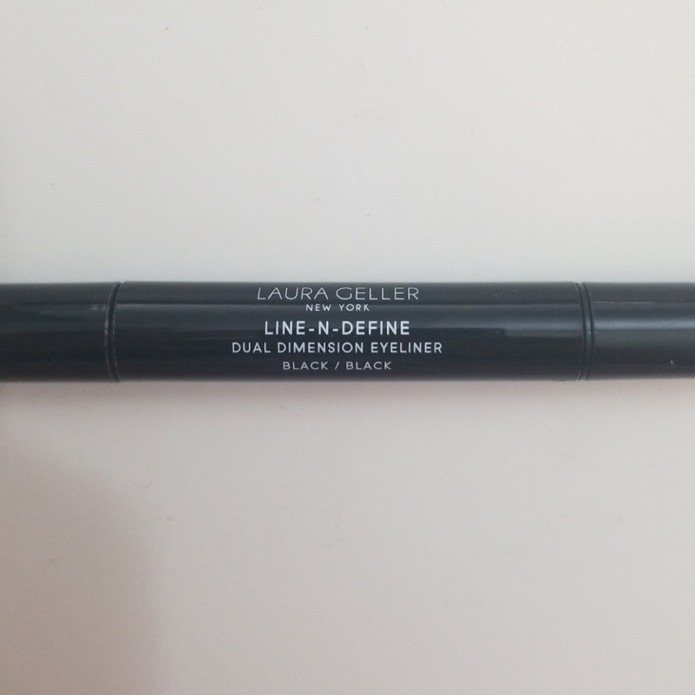 LAURA GELLER line-n-define